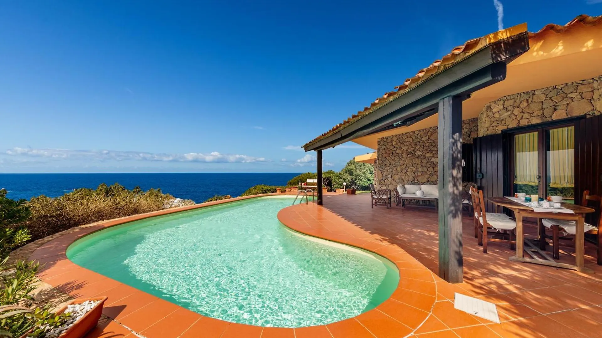 Costa Paradiso Resort