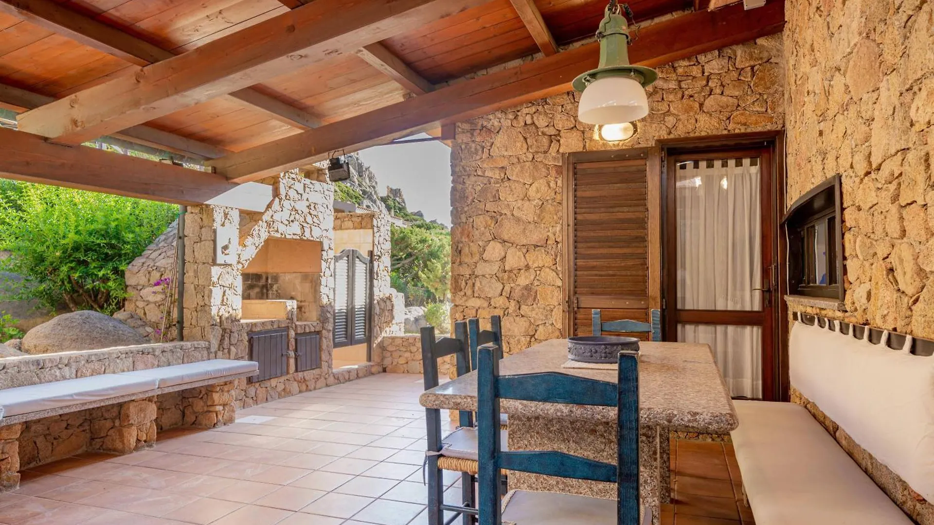 Costa Paradiso Resort
